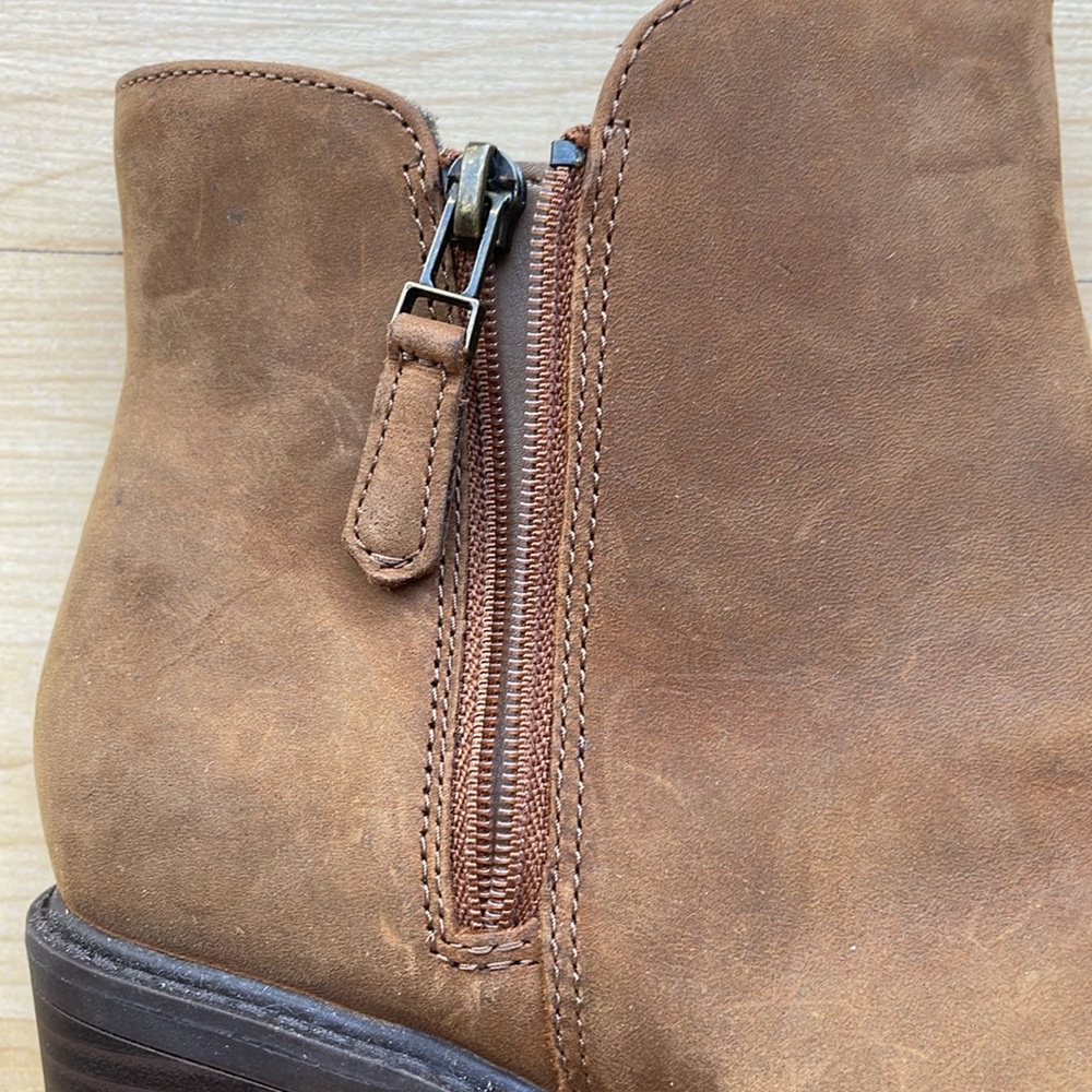Clarks Tan Leather Ankle Booties - Picture 6 of 6